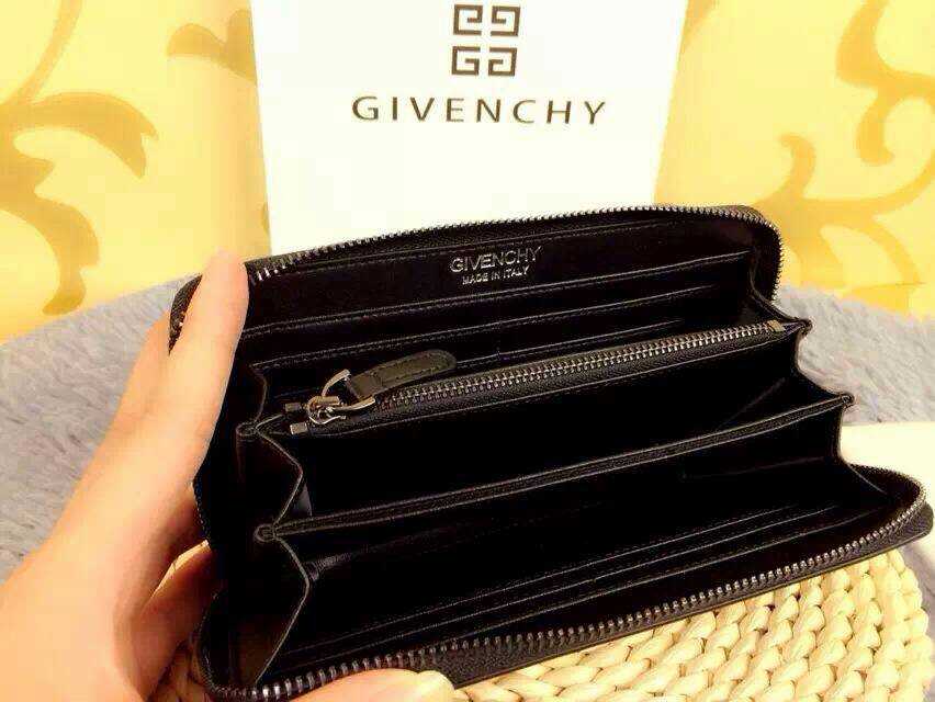 個性的なデザ 人気ブランドGivenchy 実物の写真 N品スーパーコピー代引き対応国内発送後払い安全必ず届く優良サイト